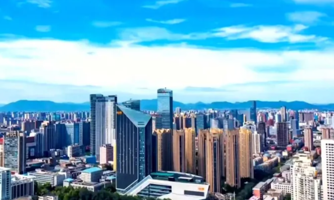 《奋进的河北》全国两会特别节目 ⑥丨以特制胜 特色产业撑起高质量发展“硬脊梁”